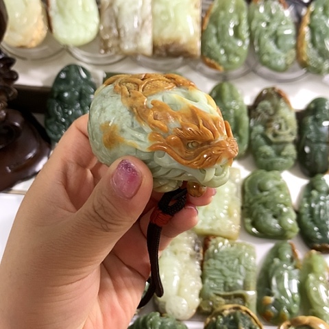 岫岩河磨玉（透闪石质玉）手把件未镶嵌