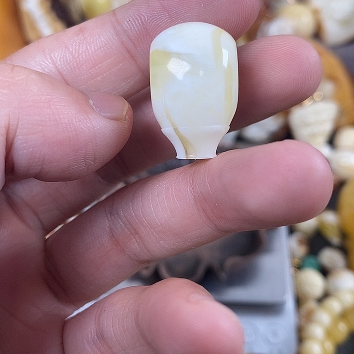 琥珀未镶嵌珠宝奇石我