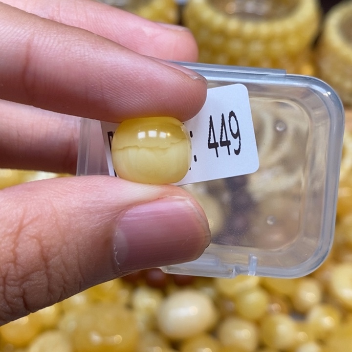 琥珀未镶嵌珠宝奇石449
