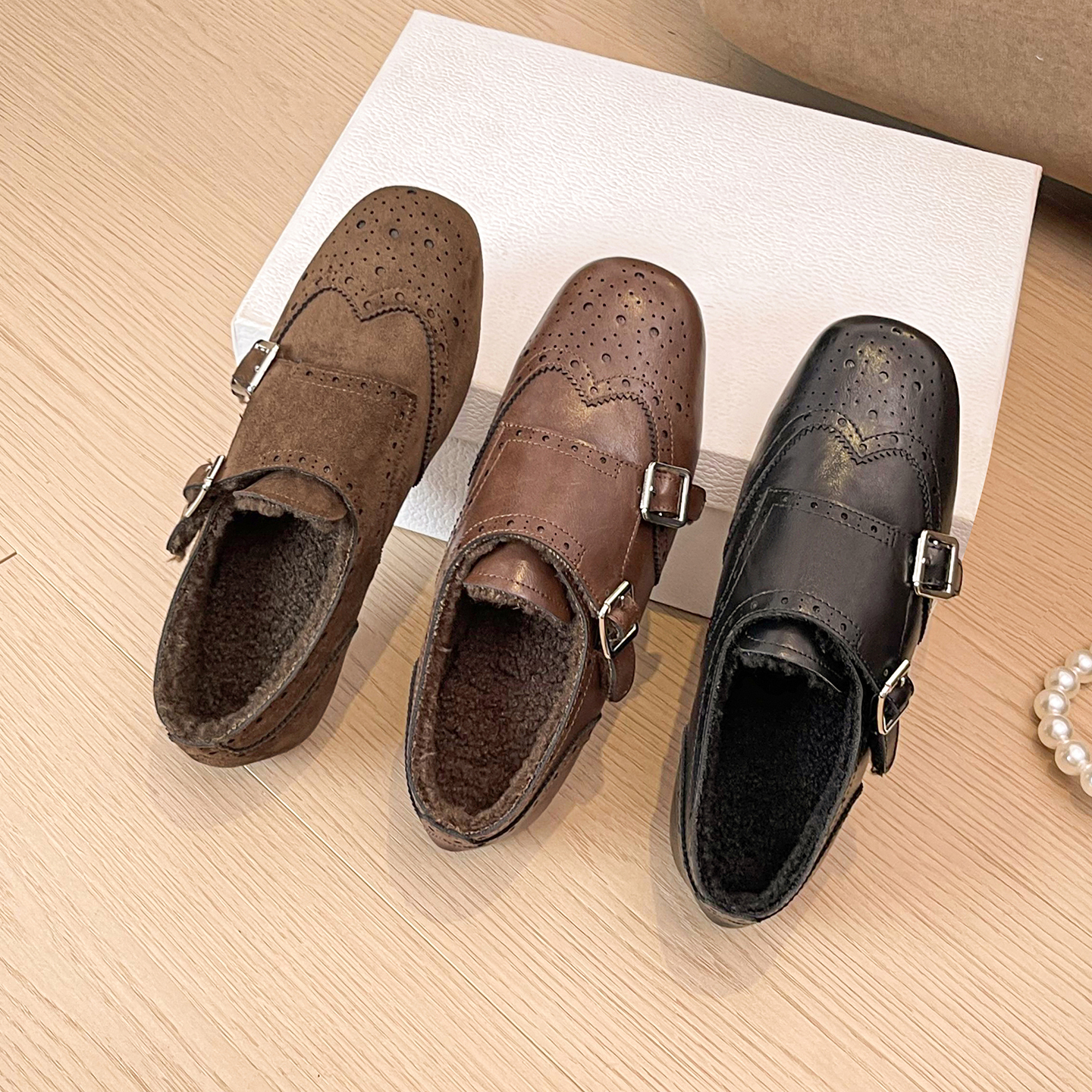 复古英伦风巴洛克雕花小皮鞋女2025新款百搭布洛克乐福鞋大码单鞋