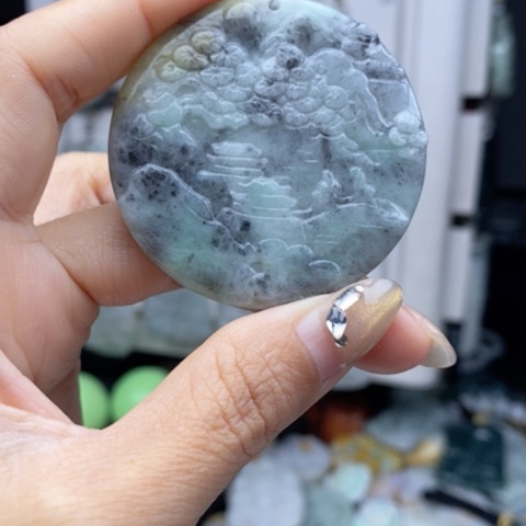 翡翠颈饰未镶嵌翡翠