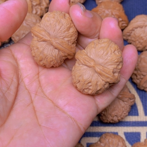 【闪购商品】文玩核桃吊坠元宝38