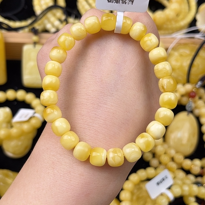 琥珀未镶嵌颈饰琥珀