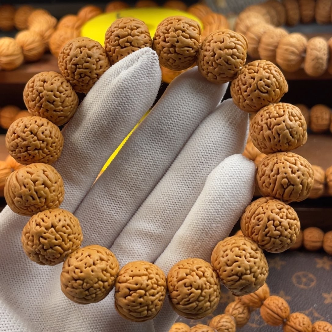 桃核吊坠野生拂肚