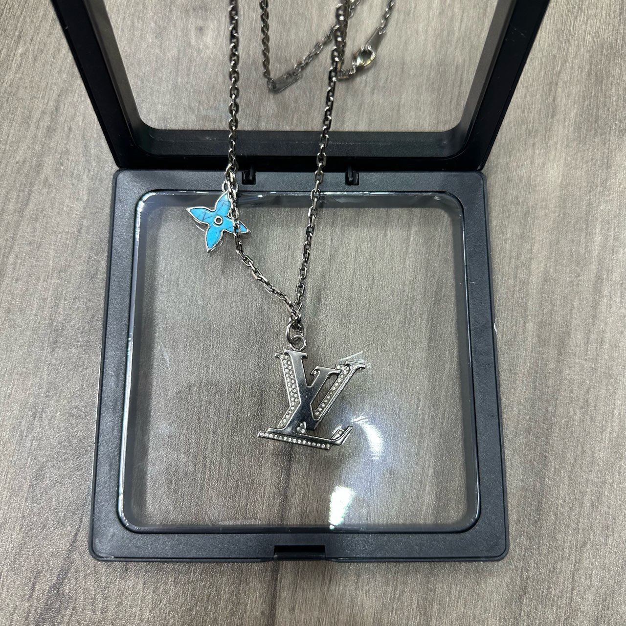 全新未使用 LouisVuitton/路易威登 字母蓝松石四叶草项链 95新
