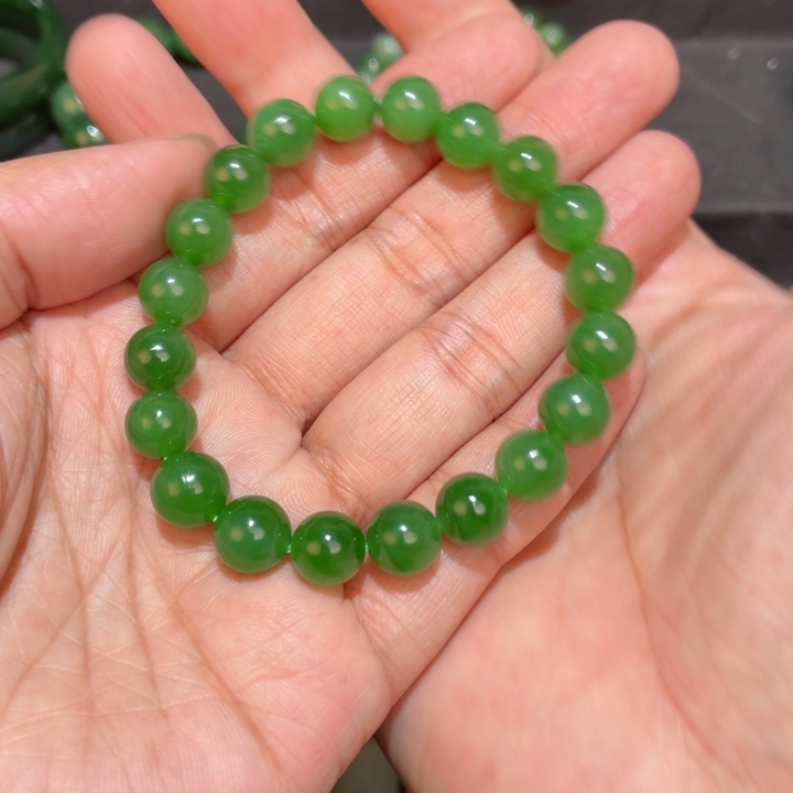 和田玉（碧玉）未镶嵌手链