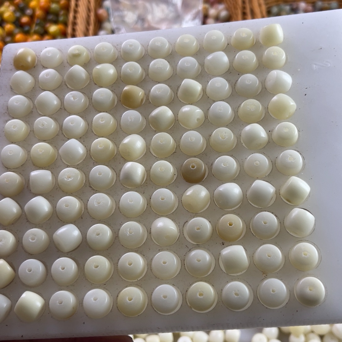 吊坠白玉菩提10-9白玉直切200颗