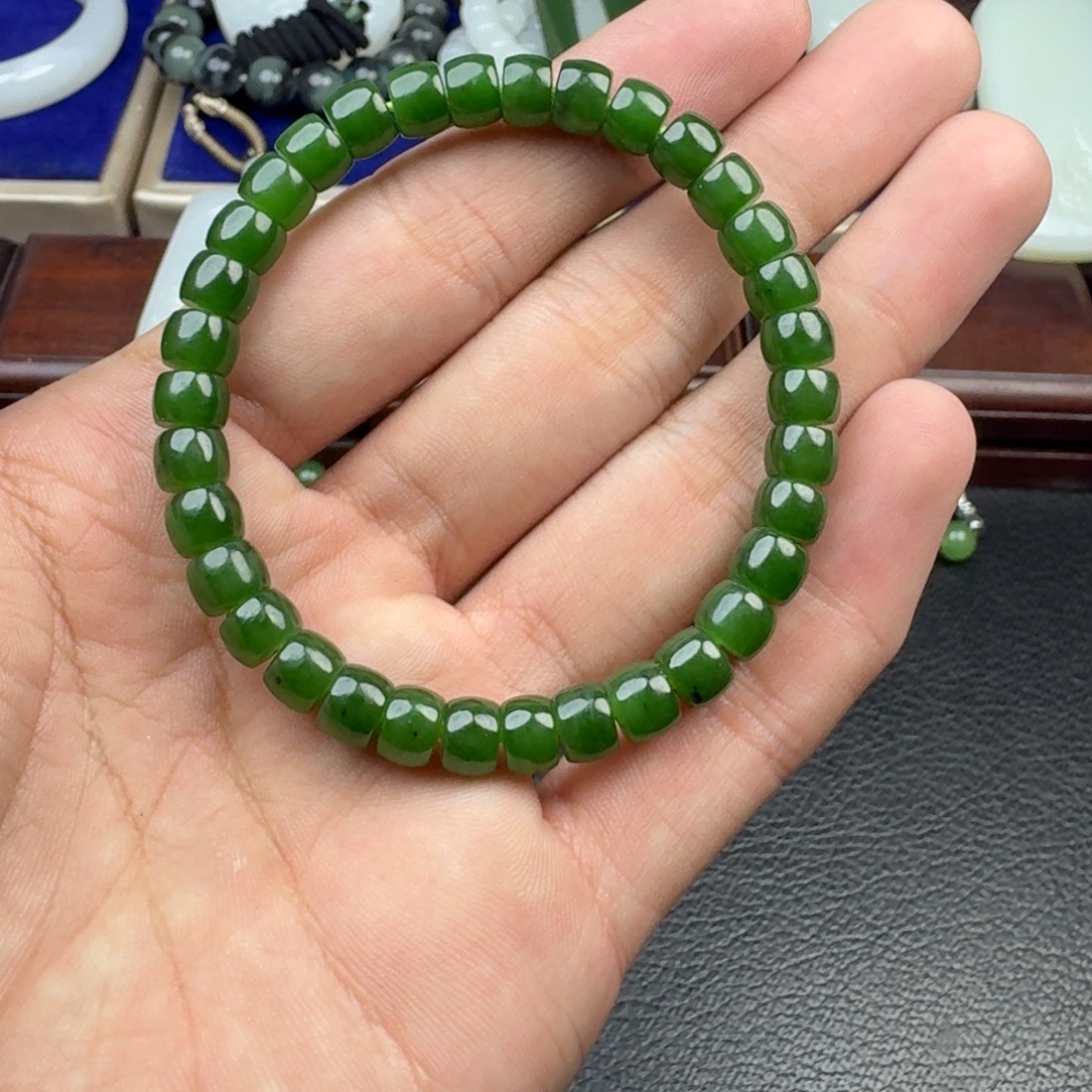 和田玉（碧玉）未镶嵌手链