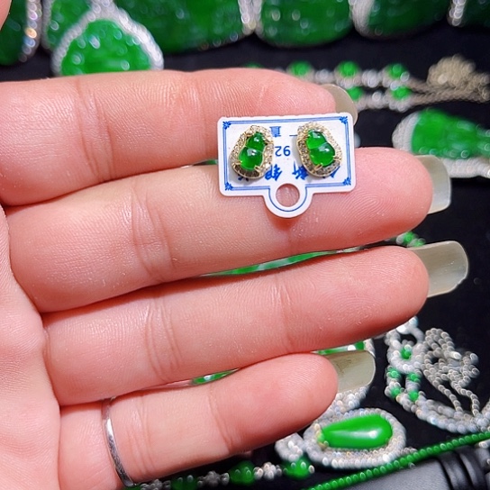 未镶嵌戒指翡翠d****2