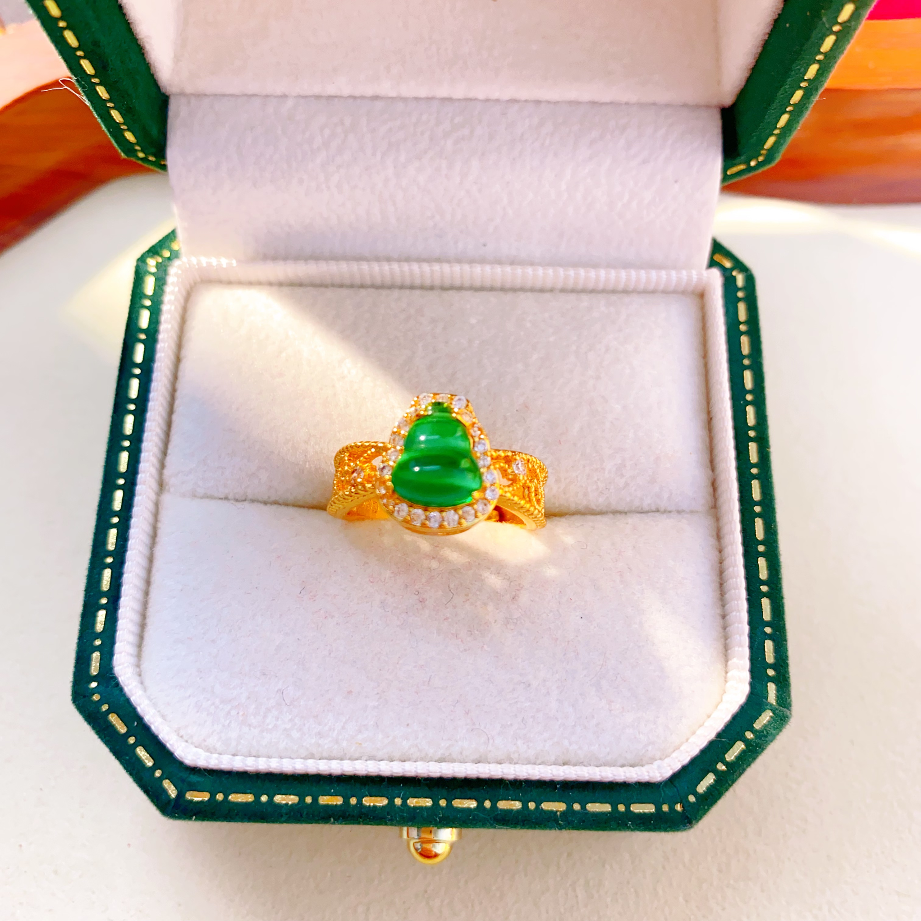  50200镂空绿色葫芦开口戒指