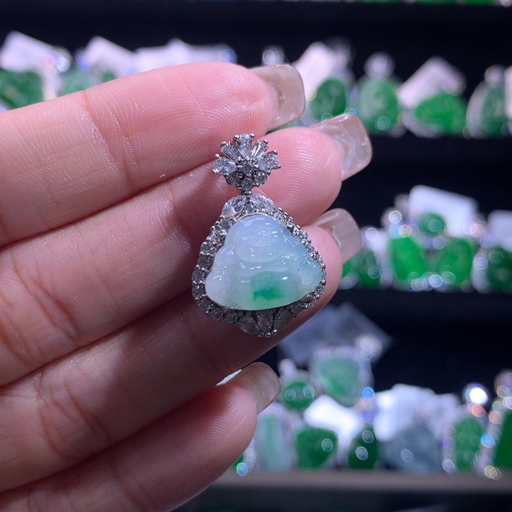 【闪购商品】颈饰银S925镶嵌翡翠