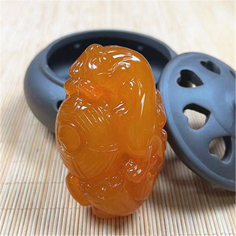 天然玛瑙半镂空手工雕刻貔貅竹节龙龟龙鱼金蟾时尚手把件手玩件