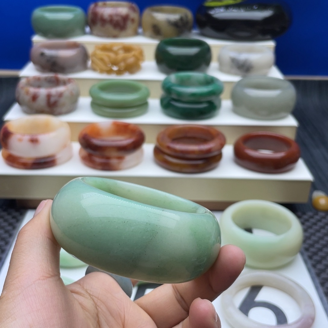 石英质玉手镯未镶嵌L****玲