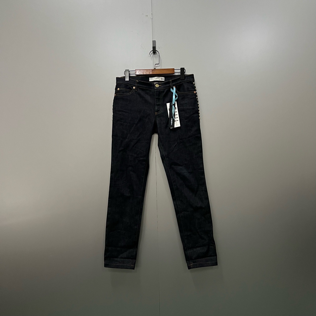 Valentino 华伦天奴 黑色牛仔裤 28码/95新/公价5000/fg203183