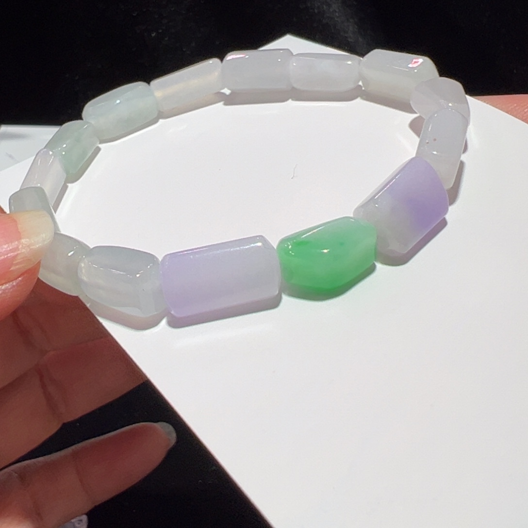 翡翠未镶嵌颈饰手串