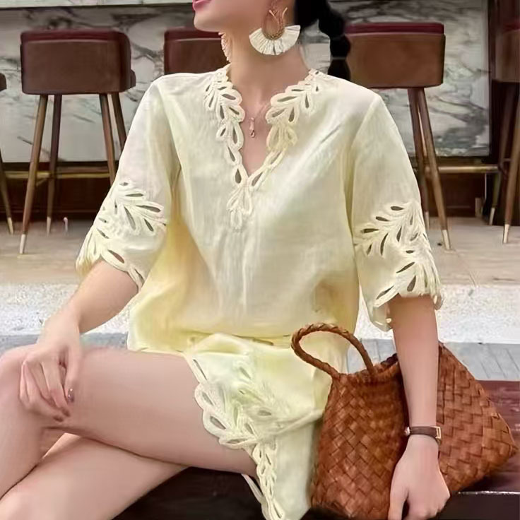 现货2025年夏季新款复古时髦V领麻料短袖上衣+短裤女潮