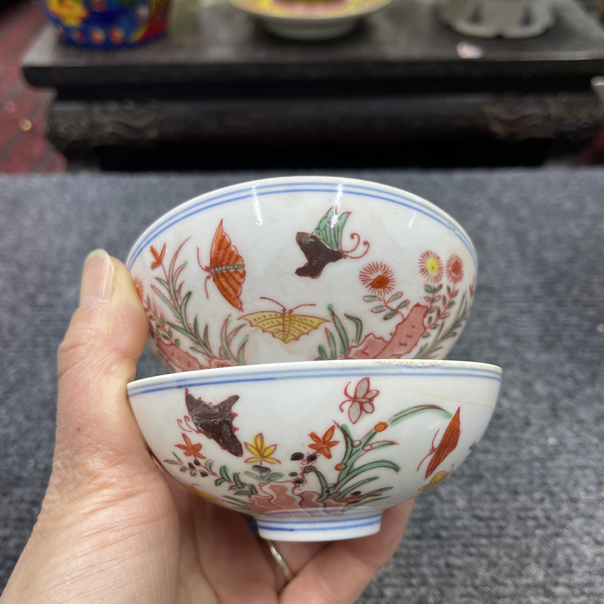 红绿彩姹紫蝶恋花赏碗摆件