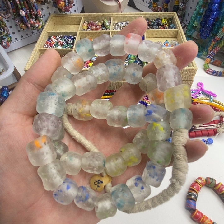 琉璃颈饰飘彩碎碎冰 可半 