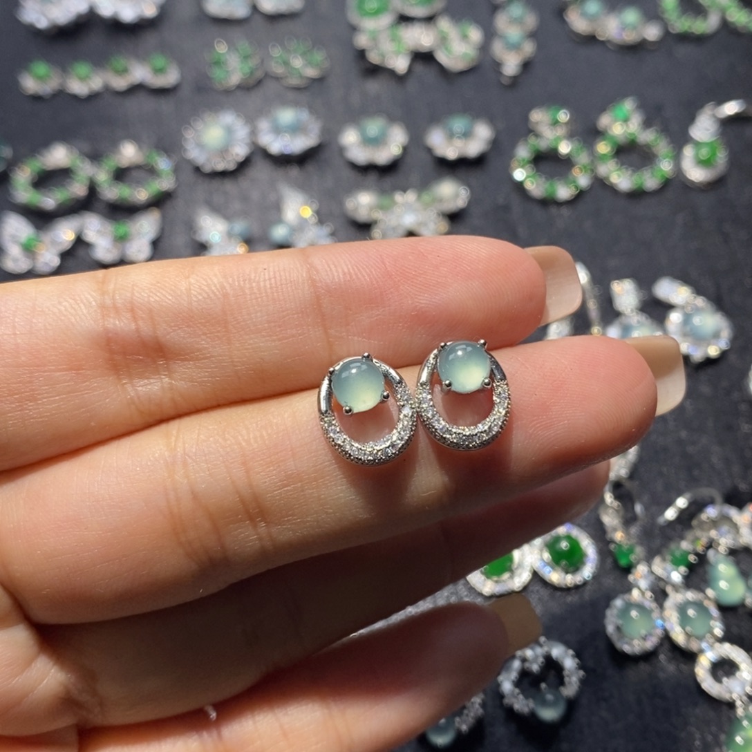 钰***馆翡翠未镶嵌颈饰翡翠