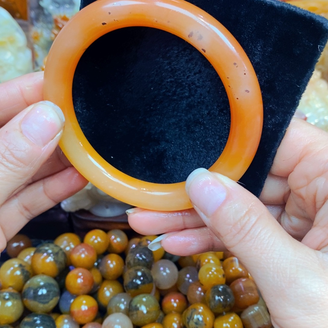 未镶嵌石英质玉（黄龙玉）吊坠(不含链)