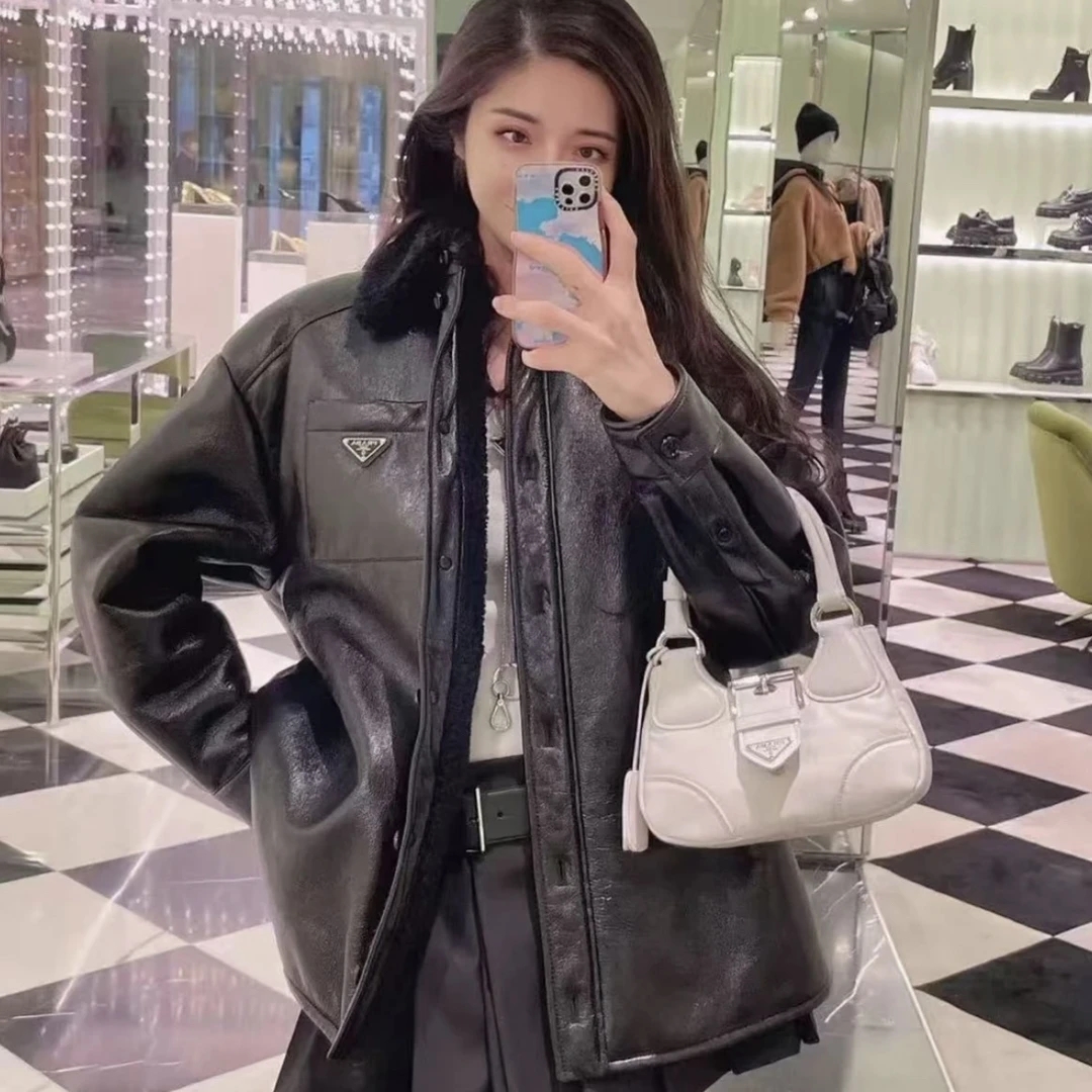 未使用 Prada/普拉达 TW0260／SS22／38码／纯色贴标休闲皮衣外套 