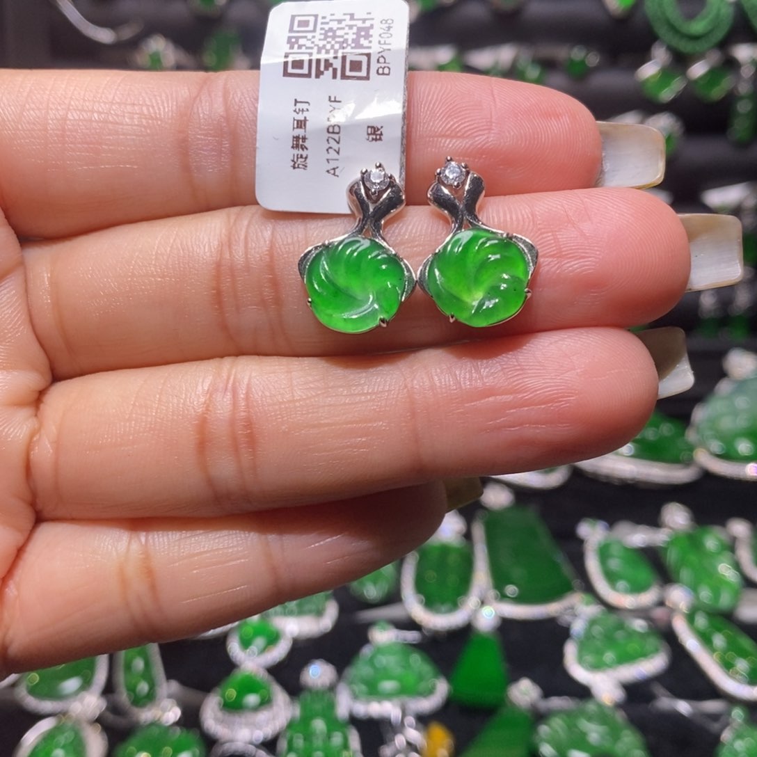 翡翠耳饰银S925镶嵌旋舞耳钉