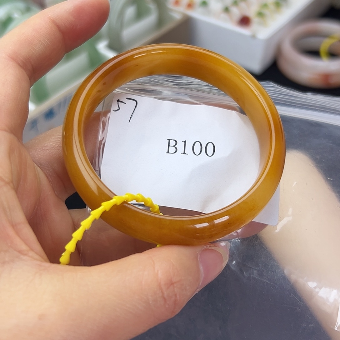 石英质玉未镶嵌手镯