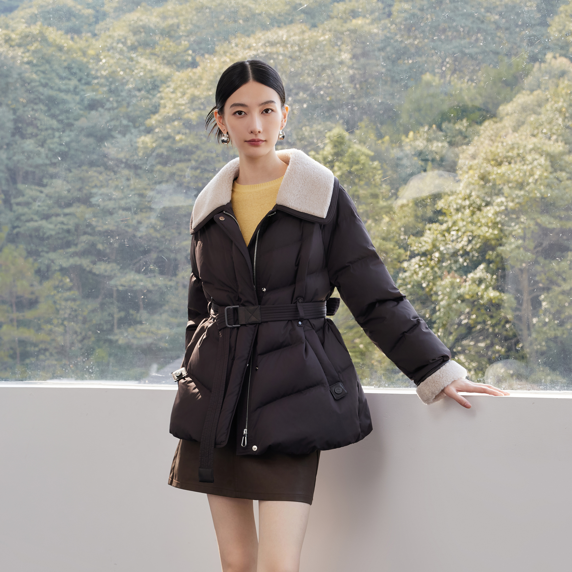 【重百优选】千浪依族 桑蚕丝羊毛领90白鸭绒收腰羽绒外套868052