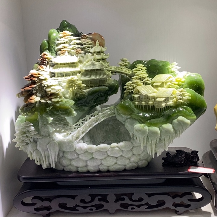 未镶嵌蛇纹石玉（覆膜）珠宝奇石