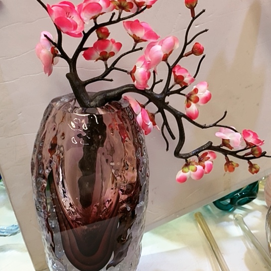 琉璃花瓶高25厘米送梅花