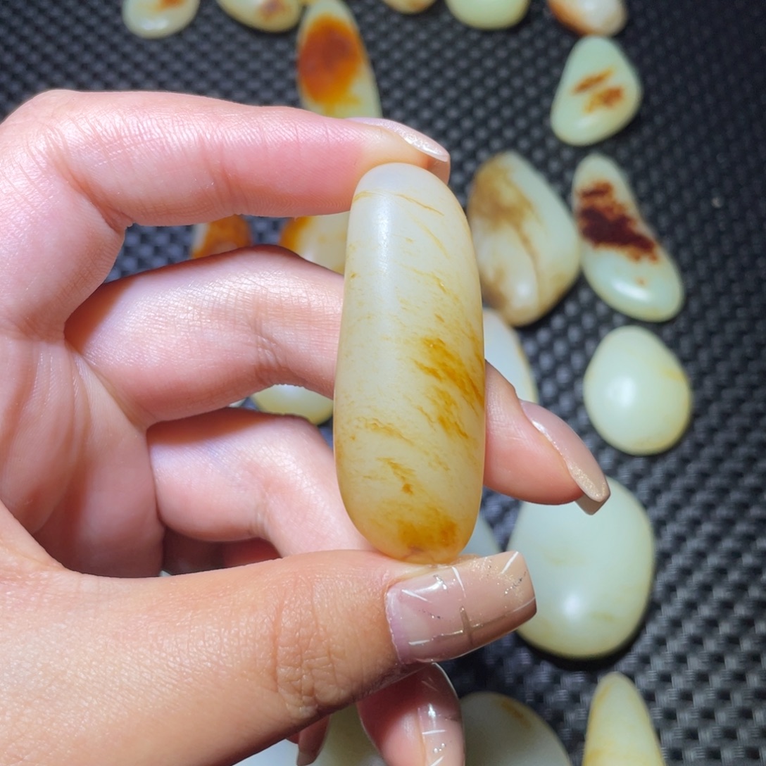 开***乐和田玉（糖玉）未镶嵌颈饰