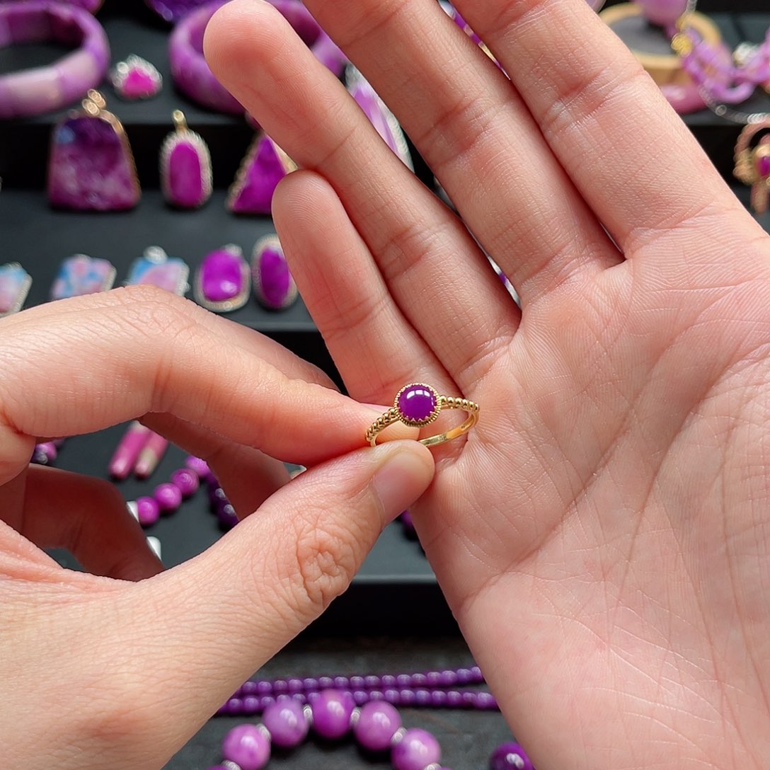 苏纪石（舒俱来）戒指18K金镶嵌