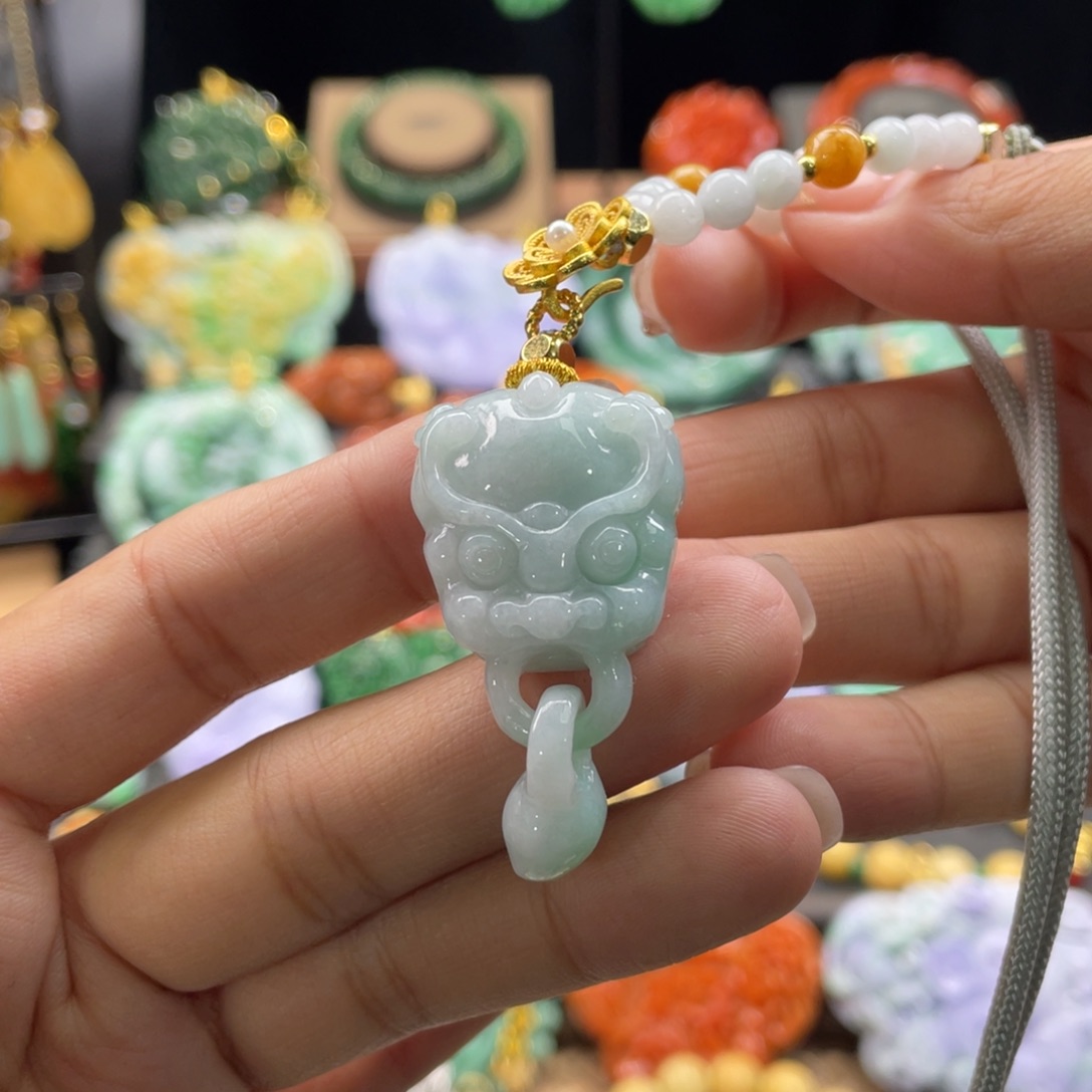 翡翠颈饰未镶嵌代编织