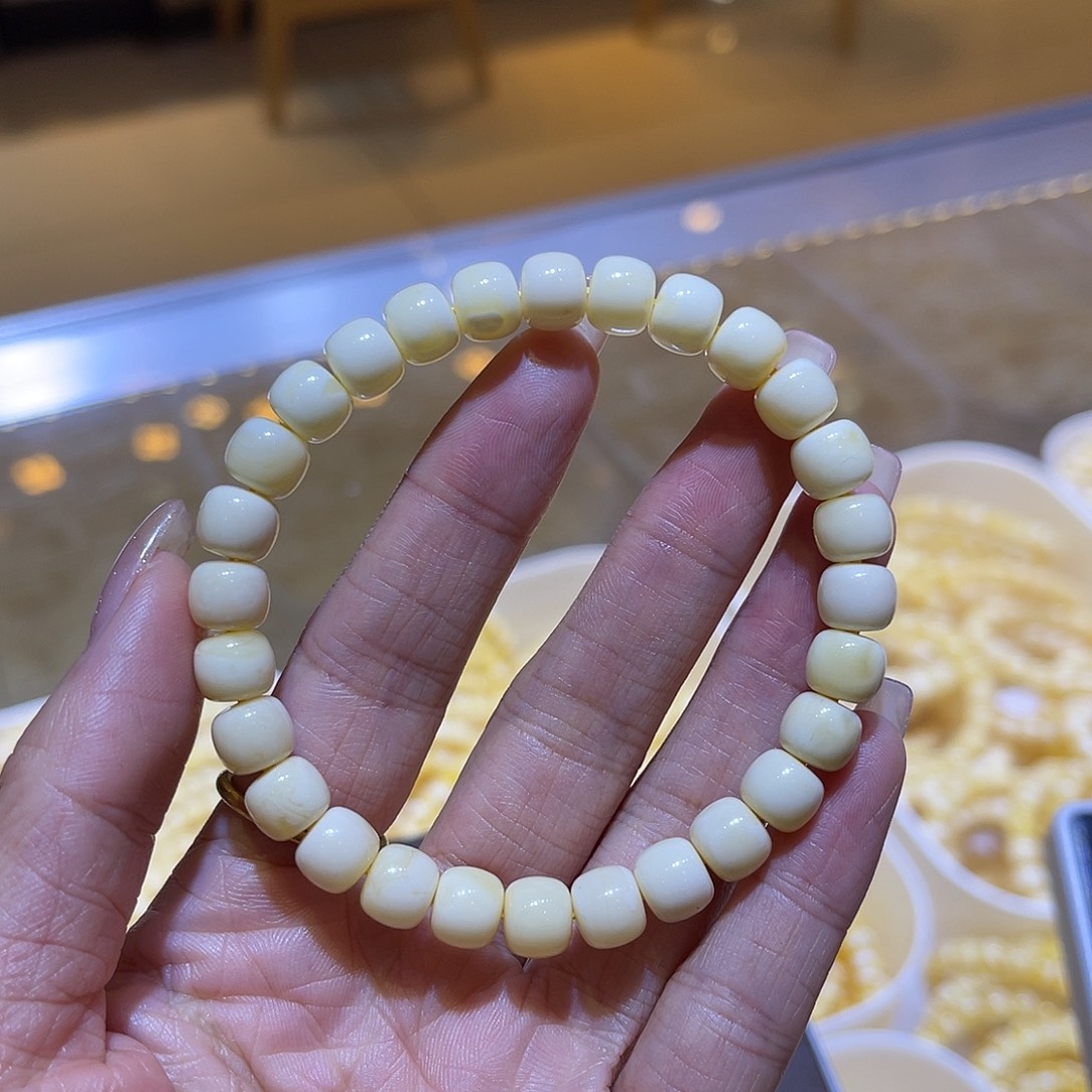 琥珀未镶嵌手链蜜蜡手串8.3