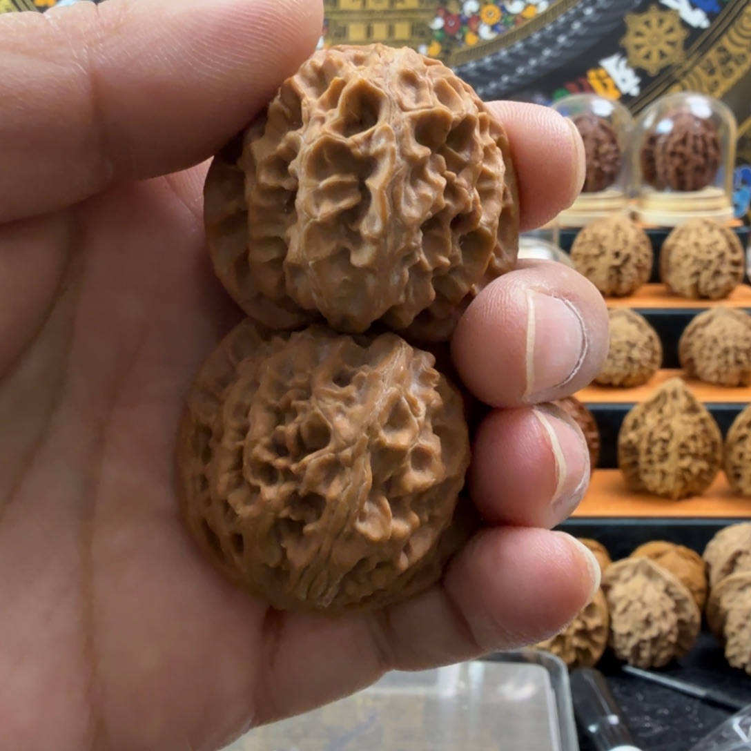 猴头核桃把件苹果