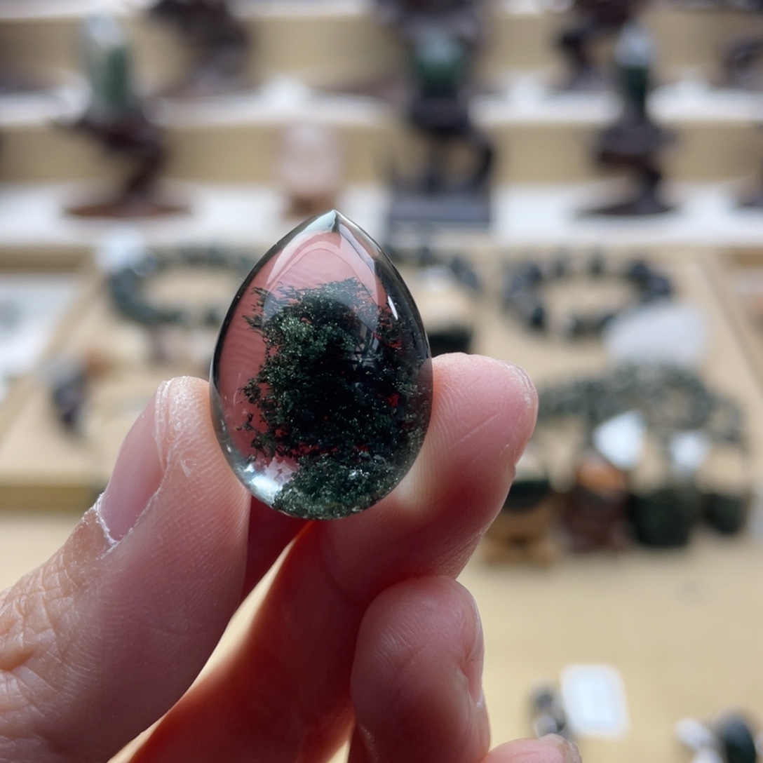 颈饰水晶未镶嵌绿幽灵吊坠