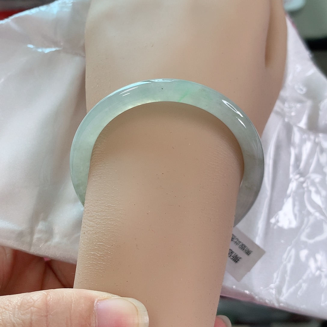 翡翠手镯未镶嵌①④③