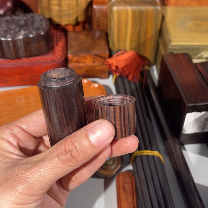 紫光檀牙签筒随机发货