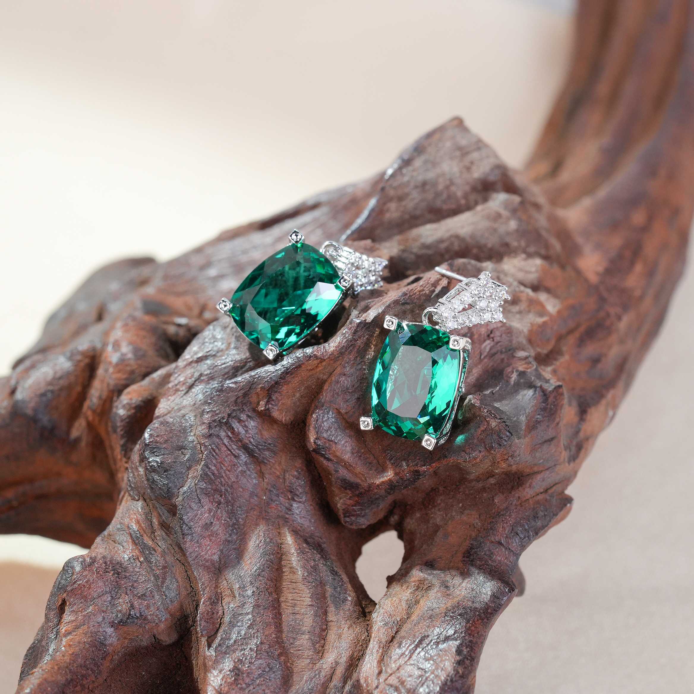 铜合金合成锆石耳饰 铜合金合成立方氧化锆女士耳环轻奢-7227-1