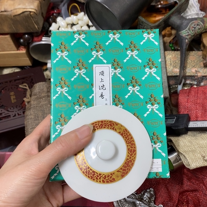 瓷片哈中古工艺品一件