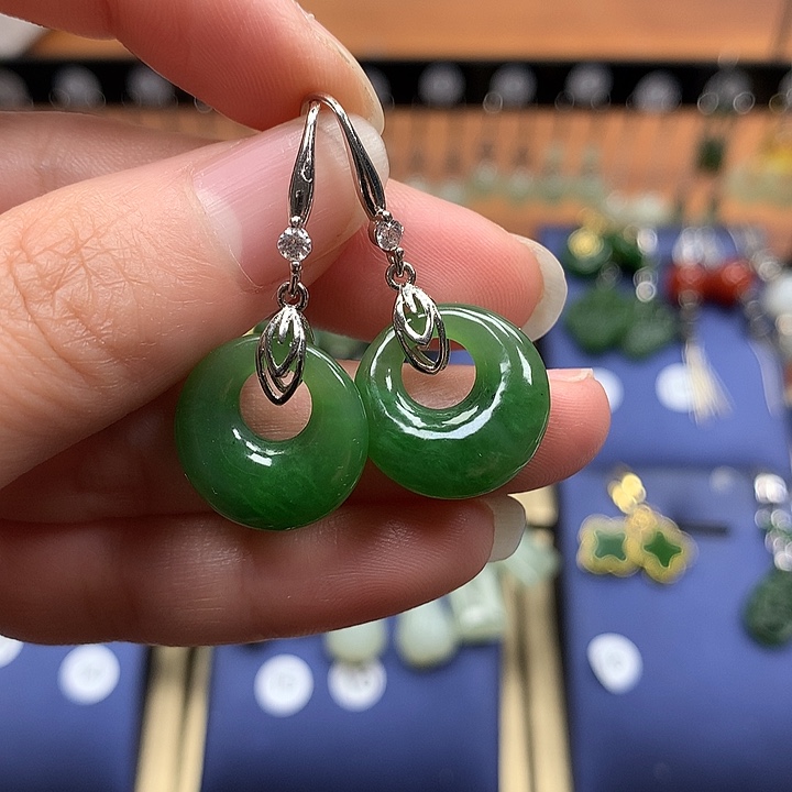 和田玉银S925镶嵌耳饰平安扣16左右碧玉