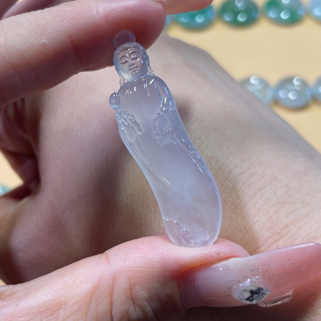 颈饰未镶嵌翡翠观音