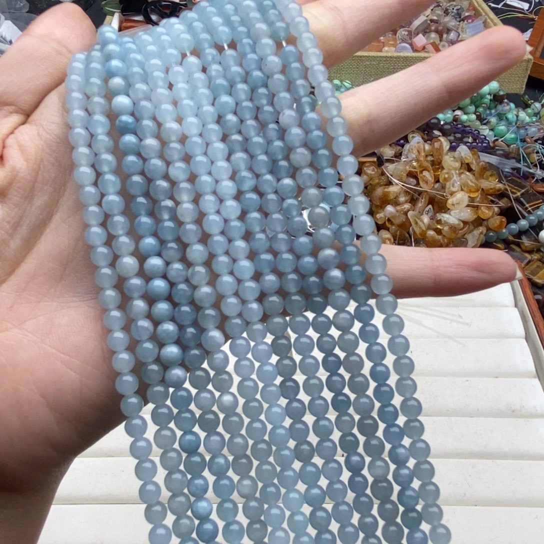 玛瑙/玉髓未镶嵌珠宝半成品一条装海蓝宝玉髓圆珠4.5mm