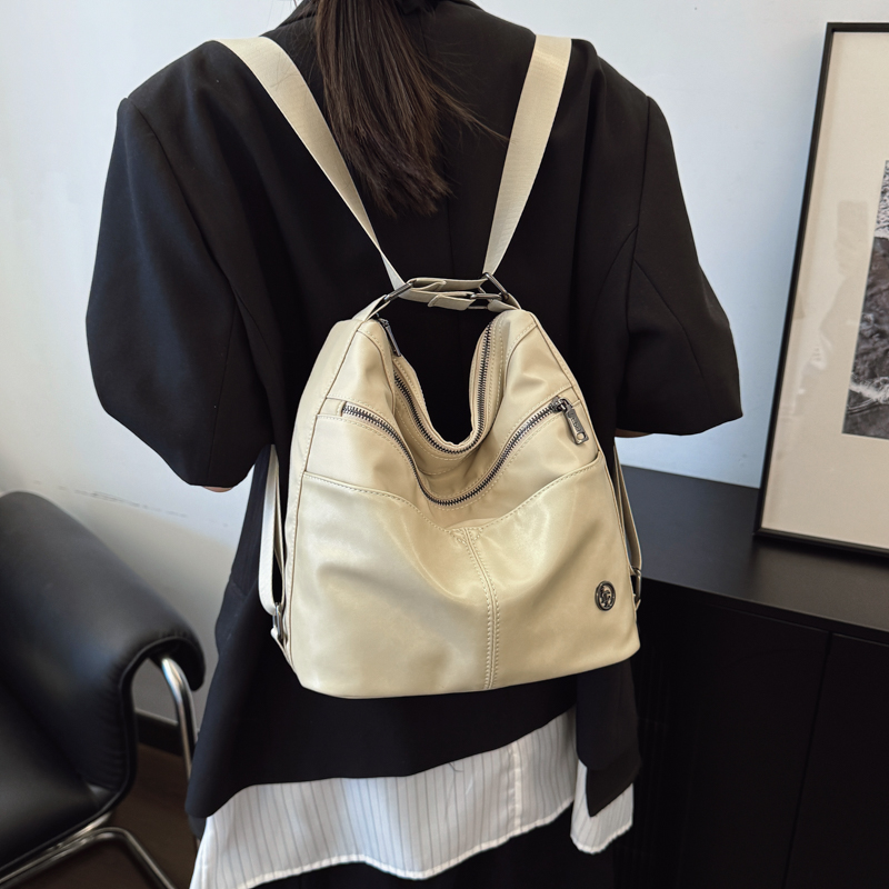 小众斜挎包大容量韩版高级感款百搭2025新款时尚双肩包软面托特包