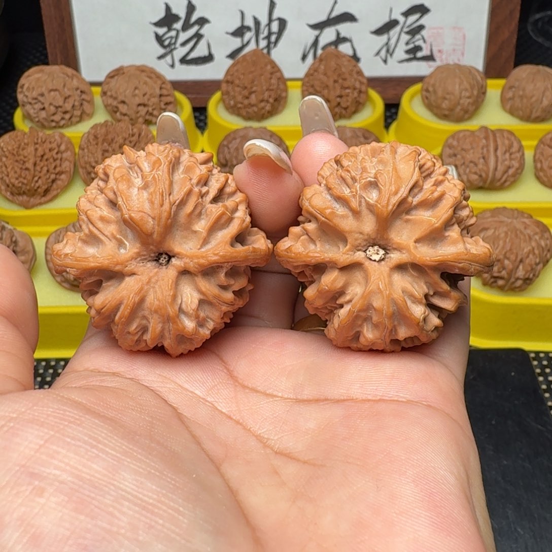 文玩核桃吊坠42苹果园精对