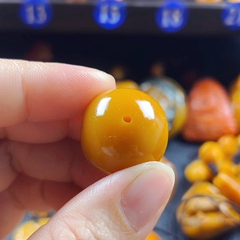 田黄石富**业田黄石珠子