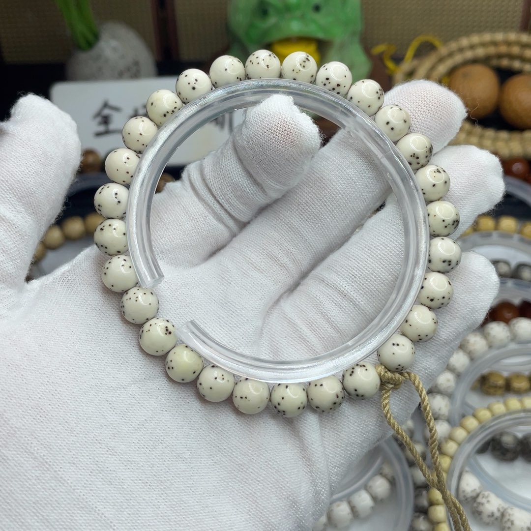 手串星月菩提8/8石玉