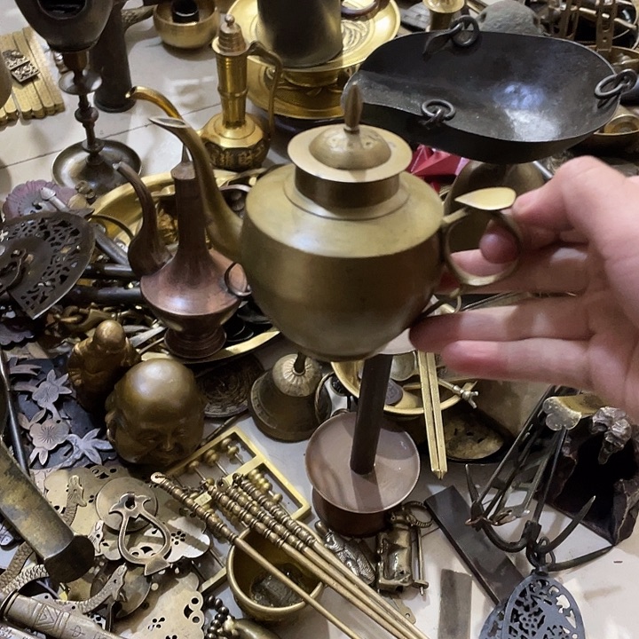 老式铜件古朴典雅