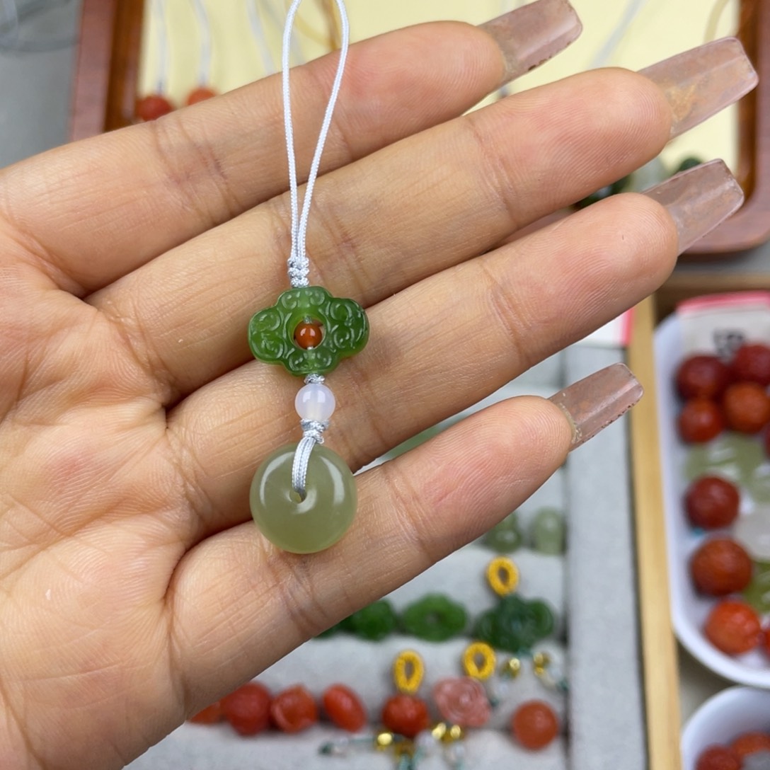 和田玉手机挂未镶嵌丽