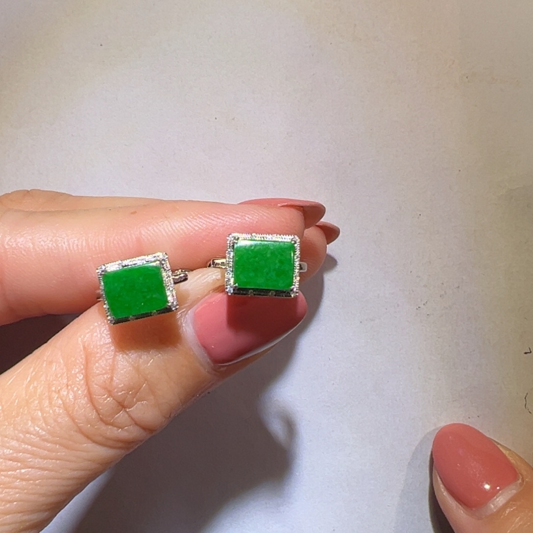 翡翠颈饰18K金镶嵌耳包